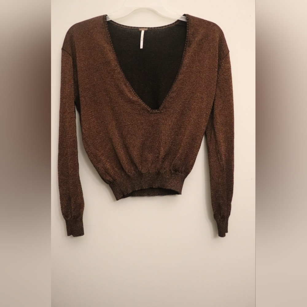 Free People Women's Sparkly V Neck Long Sleeve Sweater Top. Size small